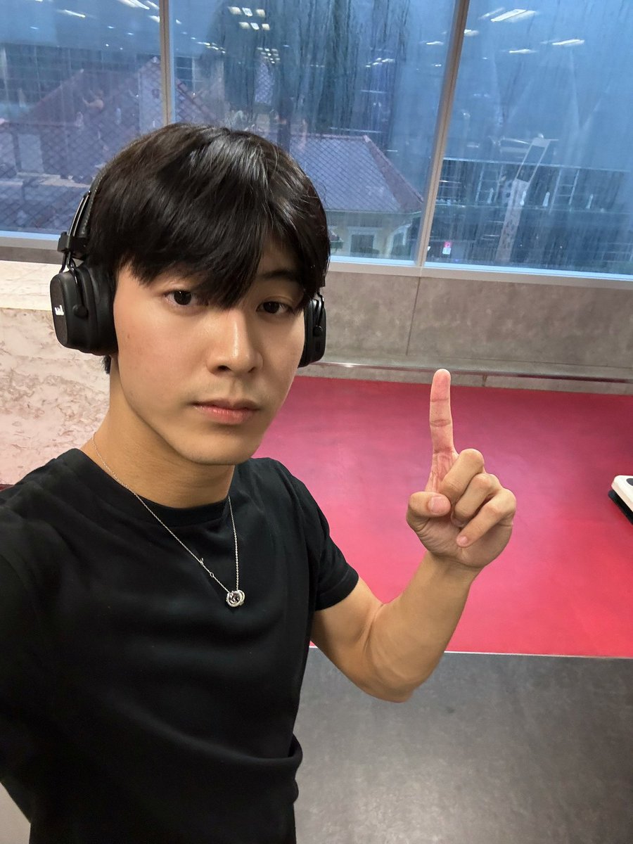 Kanompiiee's tweet photo. ฝนตก 24 ชม. ไม่เกินจริง ทุกคนดูเเลสุขภาพกันด้วยนะคับบบ 🥹🥹🥹 https://t.co/7Gg5kgs4TP