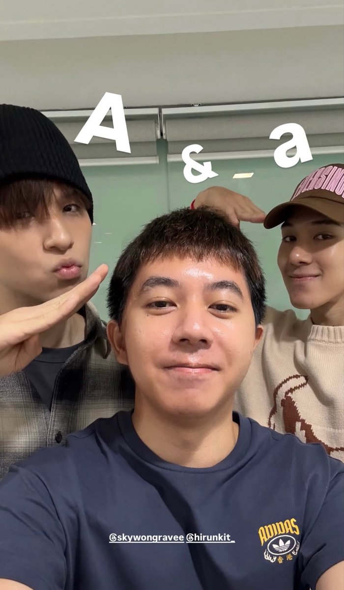 isknnu's tweet photo. น่ารัก การันตีความเพี้ยน 🫡🫡 https://t.co/LTI3MbNJU1