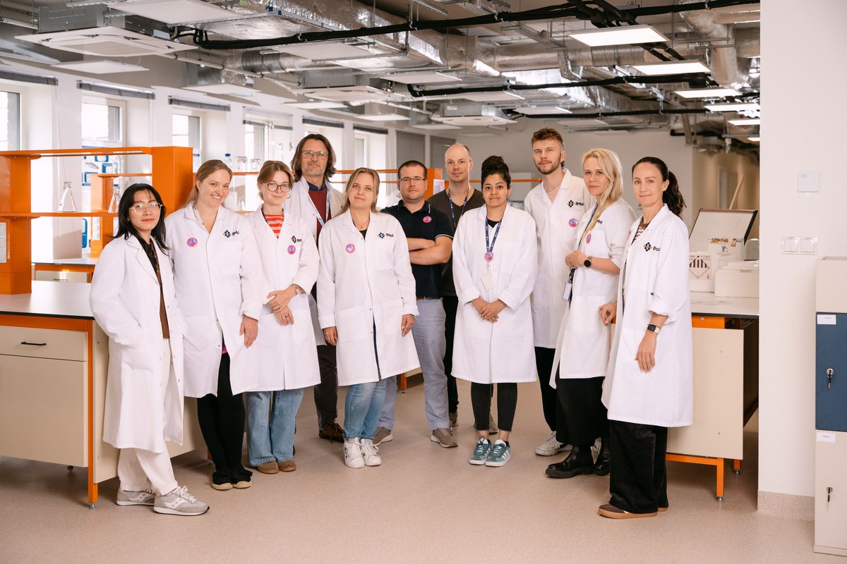IMol_Institute's tweet photo. At the Warsaw Science Festival, @IMol_Institute welcomed primary school pupils to our labs for hands-on experiments!
Huge thanks to our amazing researchers for sharing their passion with the next generation.
Photography by Marcin Krokowski
#IMol #FestiwalNauki #Education https://t.co/npUwTRrZW9