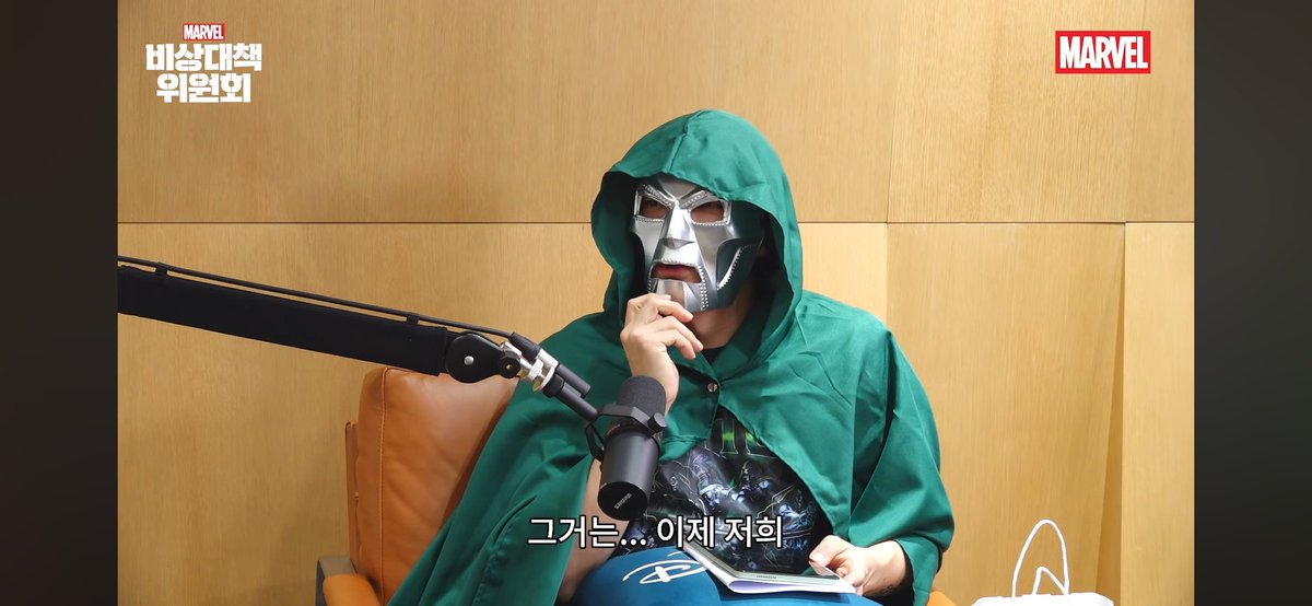 Sieg_tlrmsla's tweet photo. 다른 데도 아니고 공식 채널에서 이런 사람들 앉혀놓고 입 털어댈 기회를 주니까 신작 나올 때마다 댓글창 개박살나는 거라는 생각을 마블코리아는 못 하는 걸까 https://t.co/BRVhpaOaKD