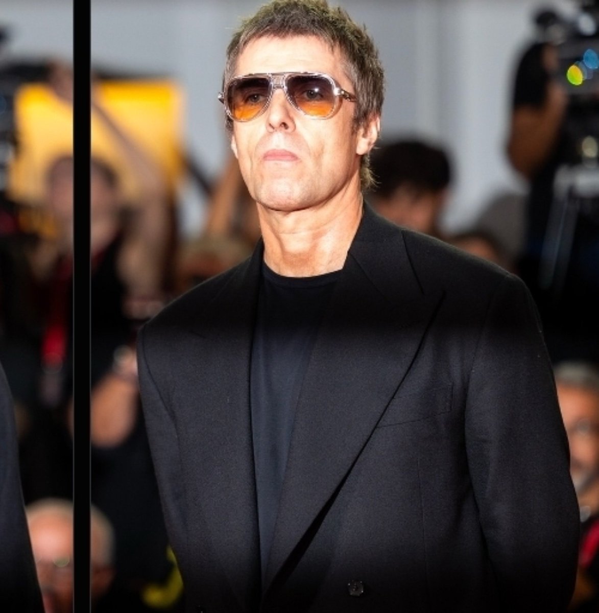 oasisworld_'s tweet photo. LIAM GALLAGHER ADMITS HE WAS "KIDDING" ABOUT OASIS FAREWELL TOUR 

When a fan asked him if it was true that live '27 is Oasis' last tour Liam said:"I was obviously kidding and trying to get you all to buy lots of tickets" https://t.co/IqBxHGOlot