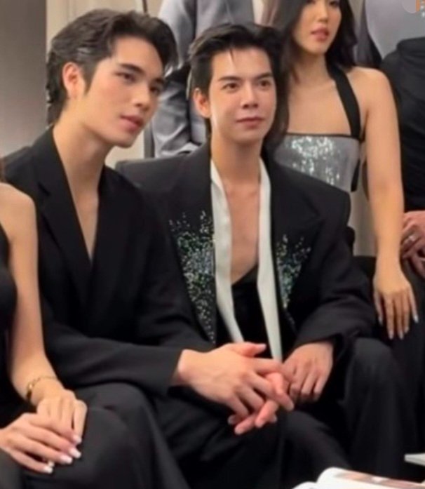 Arche_XLIII's tweet photo. เฟรมนี้พี่ให้เลย

Babe at PRIVE MASTERCLASSES
#ARMANIPRIVExBABE https://t.co/VErkbX11ON