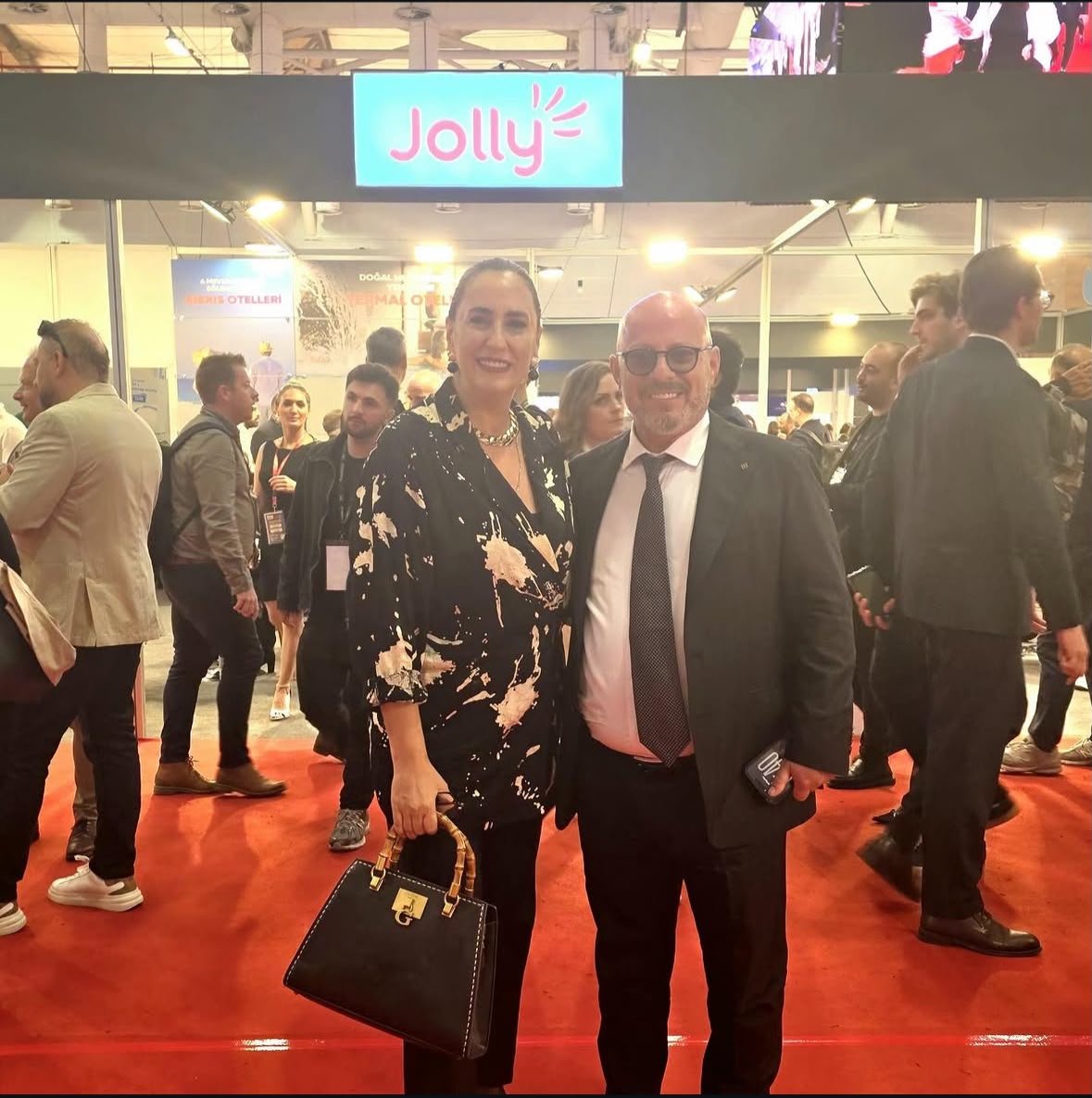 ruhatu's tweet photo. 2026 İstanbul Turizm Fuarı'nda Bera Alanya Otel olarak 2027 yılı için Turizm paydaşları ile çok verimli görüşmeler yaptık. https://t.co/YcpAUrQCPN
