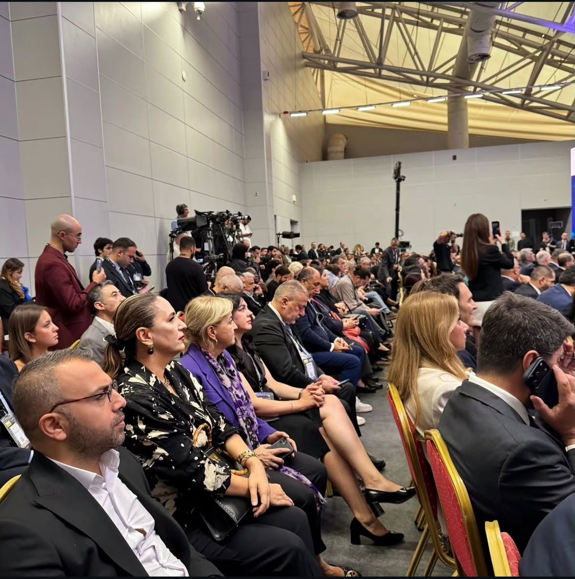 ruhatu's tweet photo. 2026 İstanbul Turizm Fuarı'nda Bera Alanya Otel olarak 2027 yılı için Turizm paydaşları ile çok verimli görüşmeler yaptık. https://t.co/YcpAUrQCPN