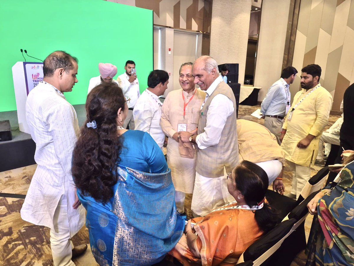 nawabsnagar's tweet photo. At UP International Trade Show 4.0 today… https://t.co/FlAtOrG3VH