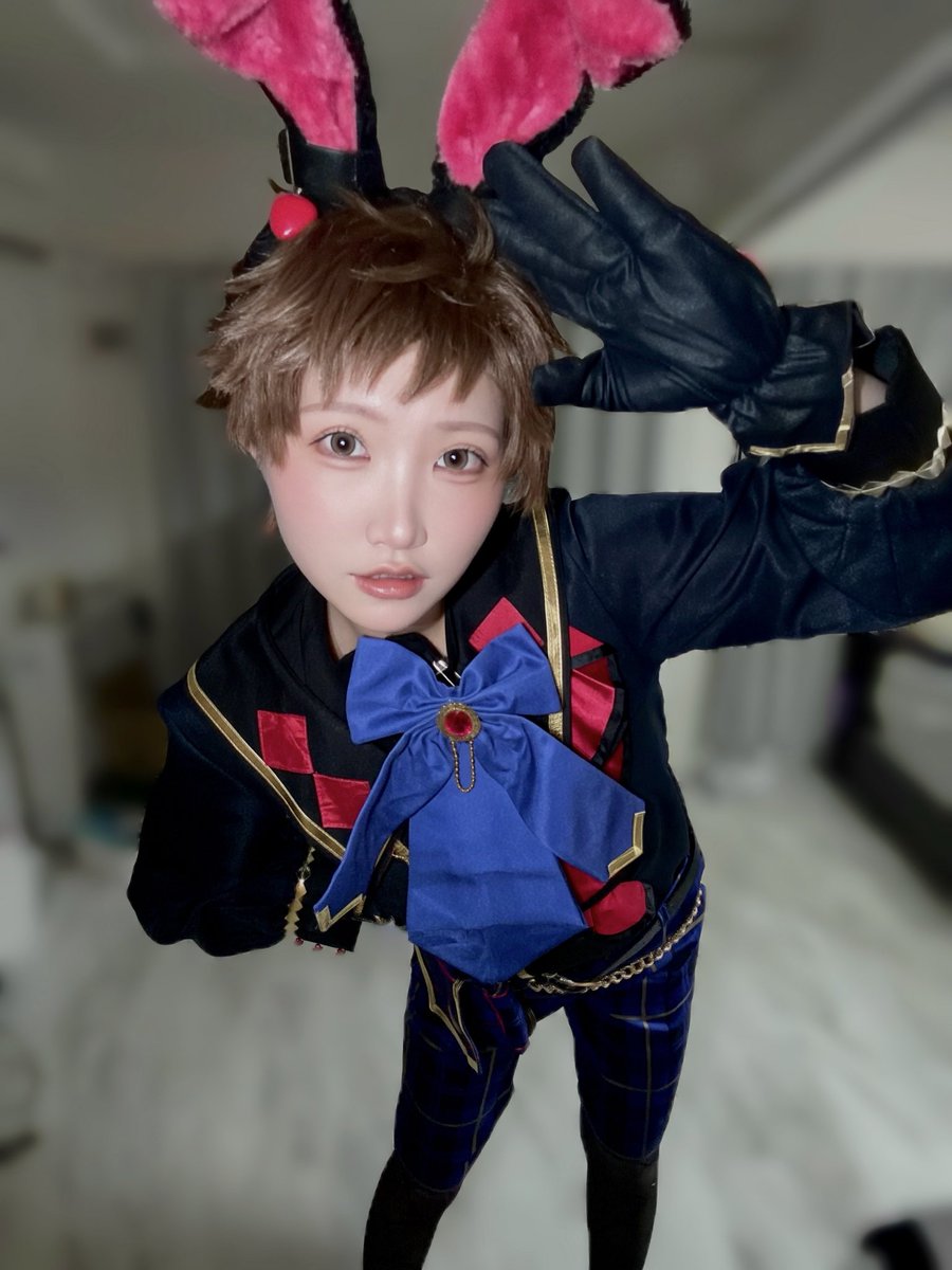 elle8ksqq's tweet photo. cos 天満光 🖤🐰 https://t.co/kiXGq6sWkv