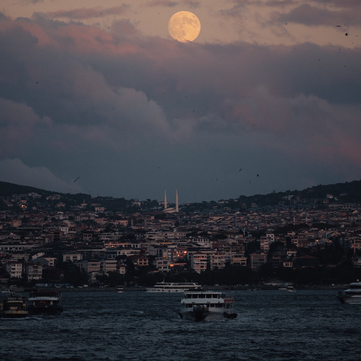 bosunatiklama's tweet photo. İstanbul'da bugünden sonra bir süre güneşli günler olmayacak. https://t.co/jfHlhPEDQG