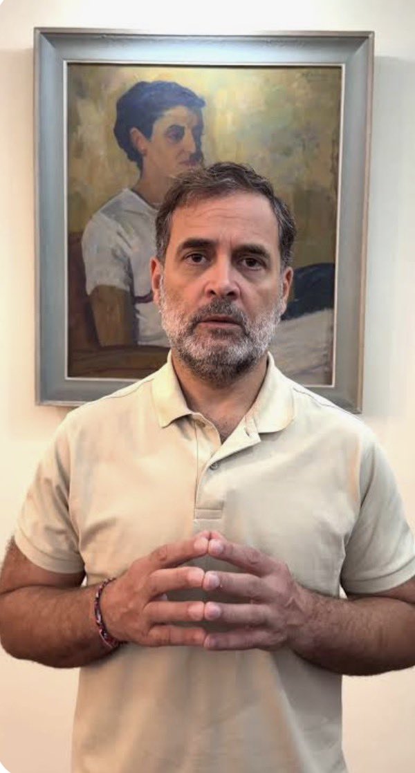 rajuparulekar's tweet photo. Kejriwal does not want to remove Modi and Shah from power to restore democracy. His agenda is clear: replace Modi and Shah with Kejriwal and Sisodia.

Rahul Gandhi is the only leader who wants to take power away from the RSS, Modi and Shah and put democracy back in the hands of the people. I have seen him stand for this since Bhatta-Parsaul.