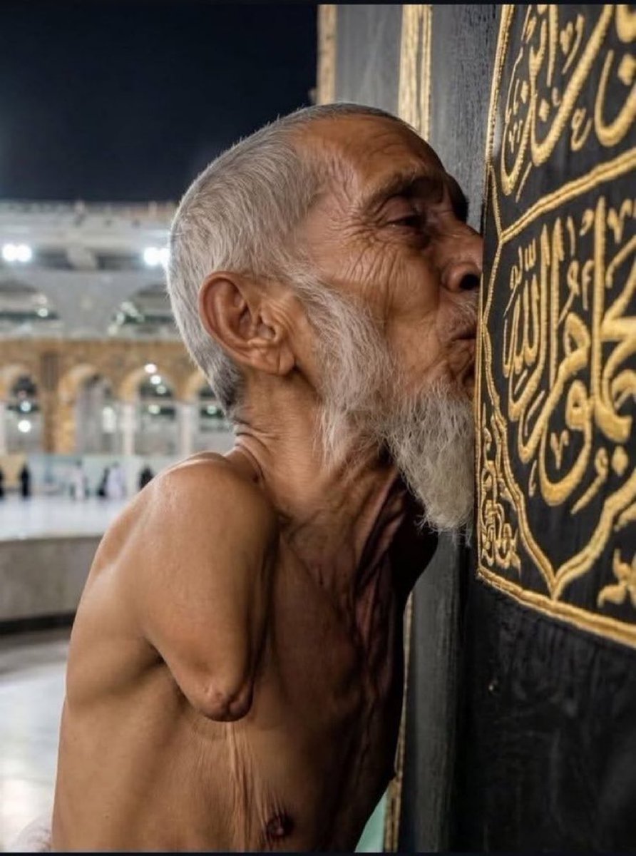 HonAbdullahiM12's tweet photo. Ya Allah remove my difficulties 🤲🏻 https://t.co/a4qDC2IUTr