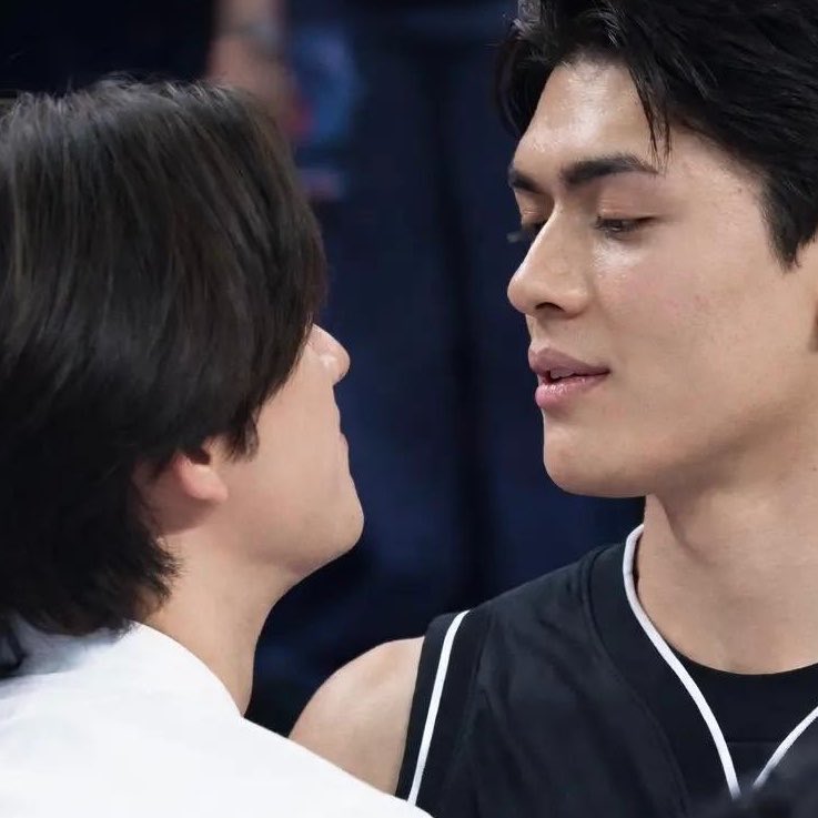 mfckingzarry's tweet photo. It’s always the way joss’s eyes instantly soften whenever he looks at gawin 😭 https://t.co/YMb2wrzrlQ