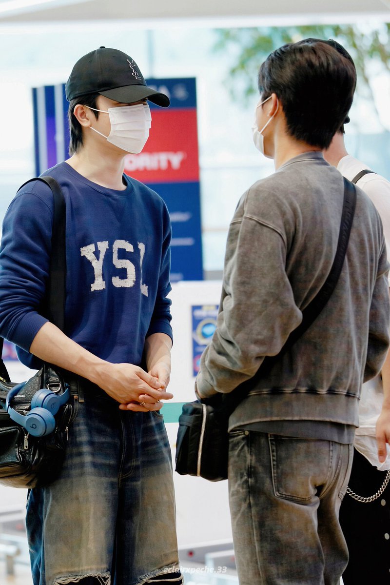 sojunghwan_kun's tweet photo. ジョンファン、男すぎる手をしていて😭(泣) https://t.co/HIMLRWEIQD