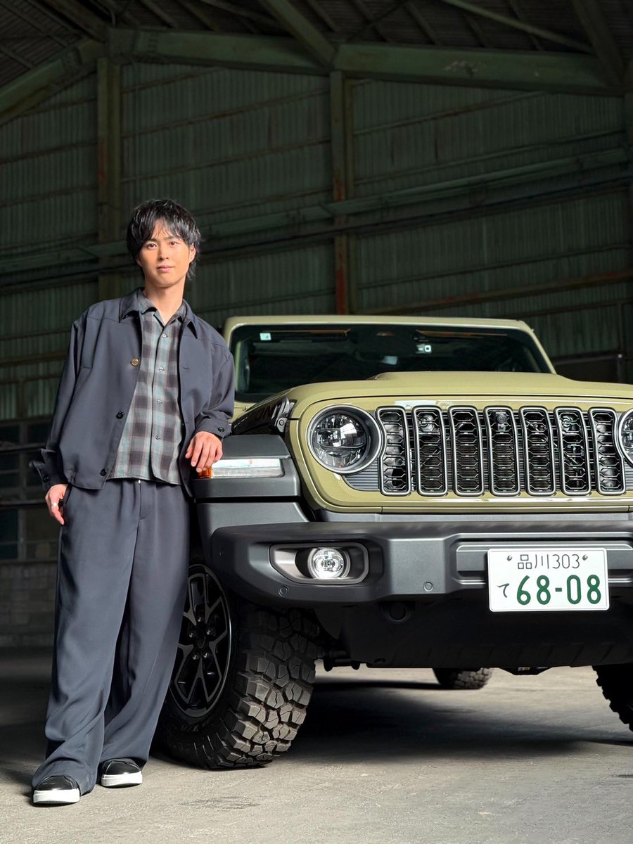 dp_yori's tweet photo. 明日発売です！
9月26日発売カーセンサーEDGE11月号
『最後の濃厚BMW』にYORIの連載
「YORIxSUV Style Drive」が収録！
ジープラングラーアンリミテッド ルビコンという道なき道をも走れるほどのタフなアメリカンSUVとのツーショットをお楽しみください！

■最新号
https://t.co/pzcT5cGYge https://t.co/3jP4FViVr4