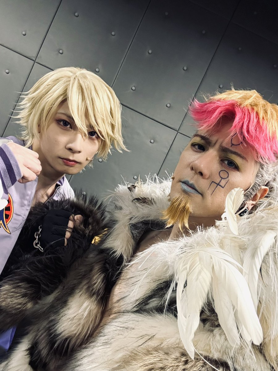 miso_jiro's tweet photo. 折紙サイクロン役の岩崎悠雅くんと!!!

悠雅くんめちゃ動ける!!!
みっちり殺陣教えてあげたい!!!

絶対センスあるし、殺陣の世界へと誘いたい。

休演日にしこたま美味しいもの食べたので、今日からまた摂生でございます。

食べたい気持ちを全てヒーローにぶつけ、ボッコボコにします。
八つ当たりだぜ⭐︎

#舞台タイバニ
#タイバニ
#岩崎悠雅
#ジェイク
#中村誠治郎