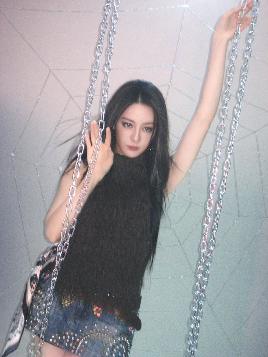 Dilraba_fans's tweet photo. 酷😎
#Dilraba https://t.co/xXFgOLW2Mx