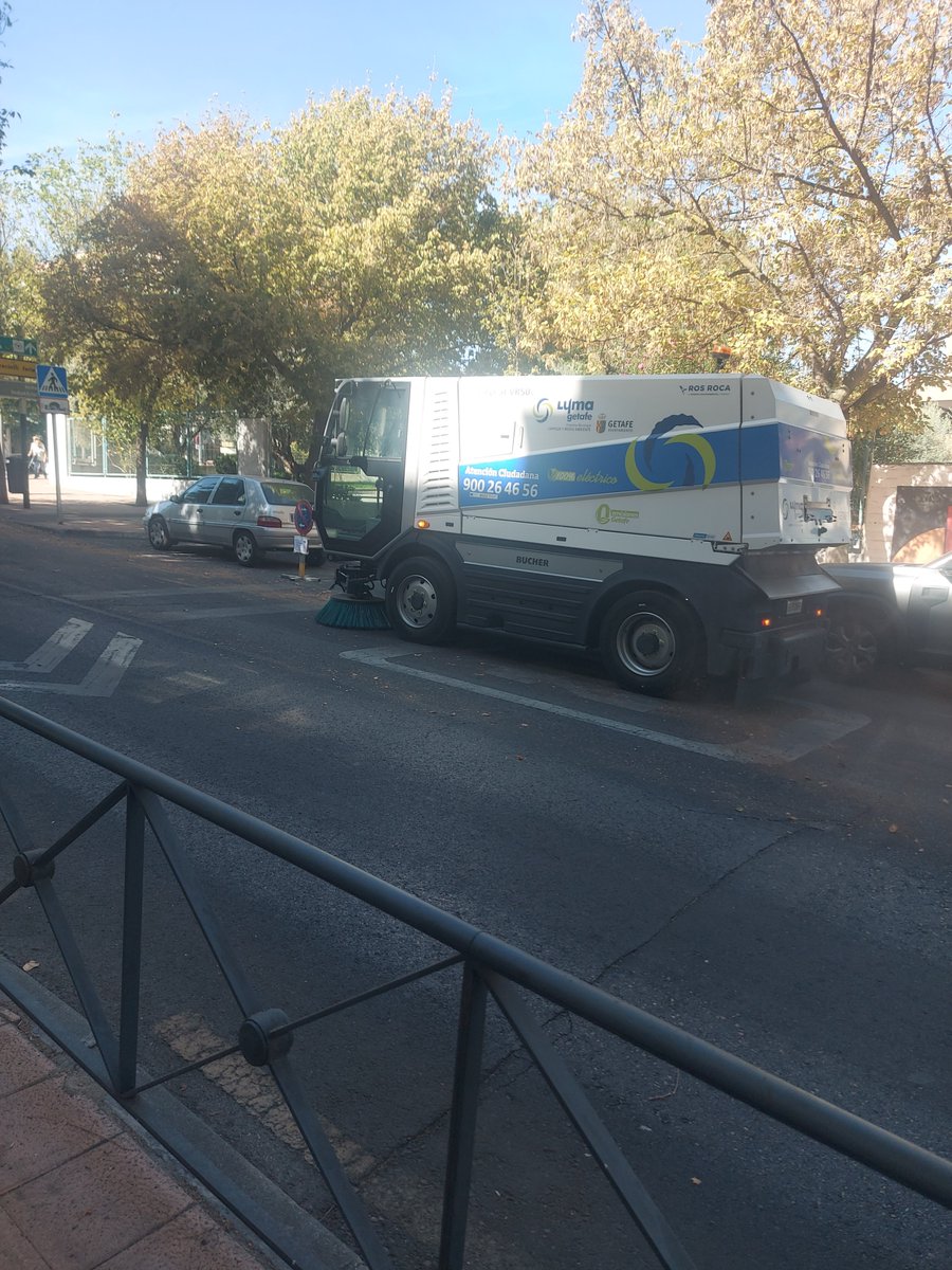 KevinVilla67736's tweet photo. @MalasLenguas_Tv @SarahPerezSanta Hoy limpiando getafe porque el domingo viene los puteros y drogatas de los socialistas https://t.co/ABMUvYnUf7