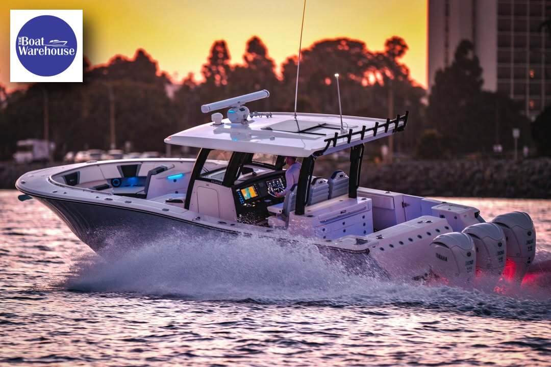 MegEngleby7i's tweet photo. Sunset runs feel different aboard the Robalo R360. Built for offshore fishing, family cruising, and all-day comfort, it delivers premium performance and the confidence to chase every horizon. https://t.co/K324fkeTR1