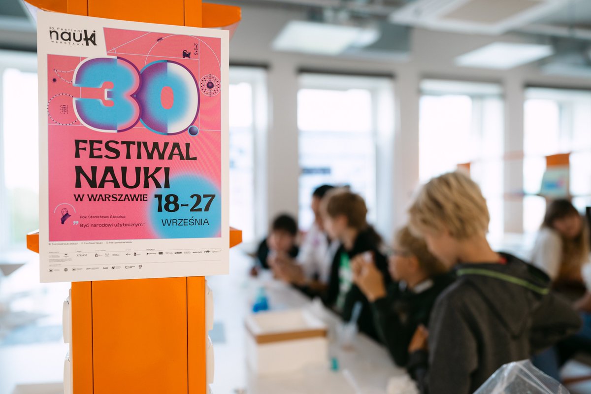 IMol_Institute's tweet photo. At the Warsaw Science Festival, @IMol_Institute welcomed primary school pupils to our labs for hands-on experiments!
Huge thanks to our amazing researchers for sharing their passion with the next generation.
Photography by Marcin Krokowski
#IMol #FestiwalNauki #Education https://t.co/npUwTRrZW9