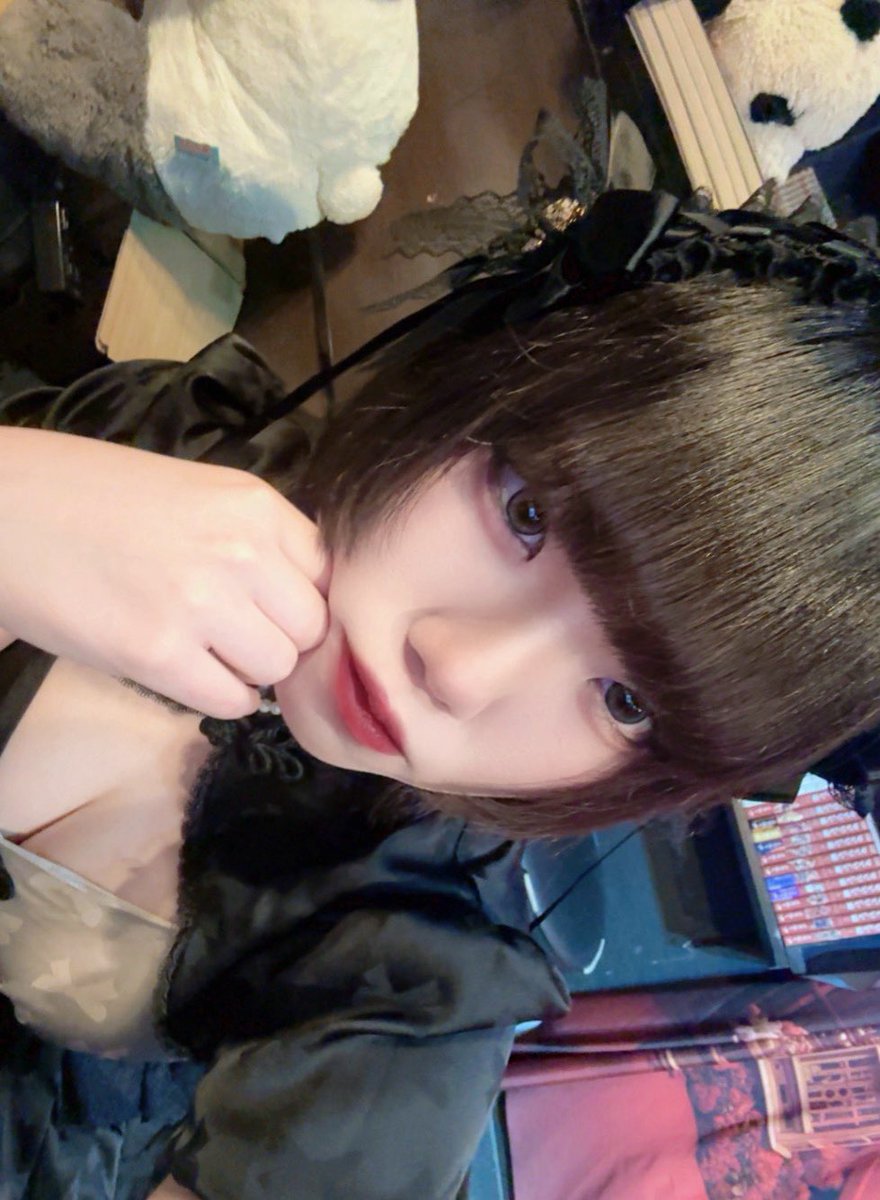 hima_chan39's tweet photo. -23
親知らず抜いて2日目全然腫れてないし痛くもないので元気です👍🏻
お酒って飲んだらダメなんですか？？
ご飯も食べれそうなのに😭😭😭

https://t.co/quYHRPQV71

 #福岡  #コンカフェ   #天神  #自撮り https://t.co/ceblop2oYP