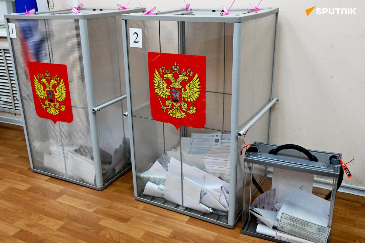 rs_sputnik's tweet photo. 🇷🇺🗳 „Jedinstvena Rusija“ osvojila je 349 mandata na izborima za poslanike Državne dume od ukupno 450 mandata, saopštila je Ela Pamfilova, predsednik Centralne izborne komisije.

Izlaznost na izborima za deveti saziv Dume je oborila rekord u odnosu na poslednje tri kampanje, navela je ona.