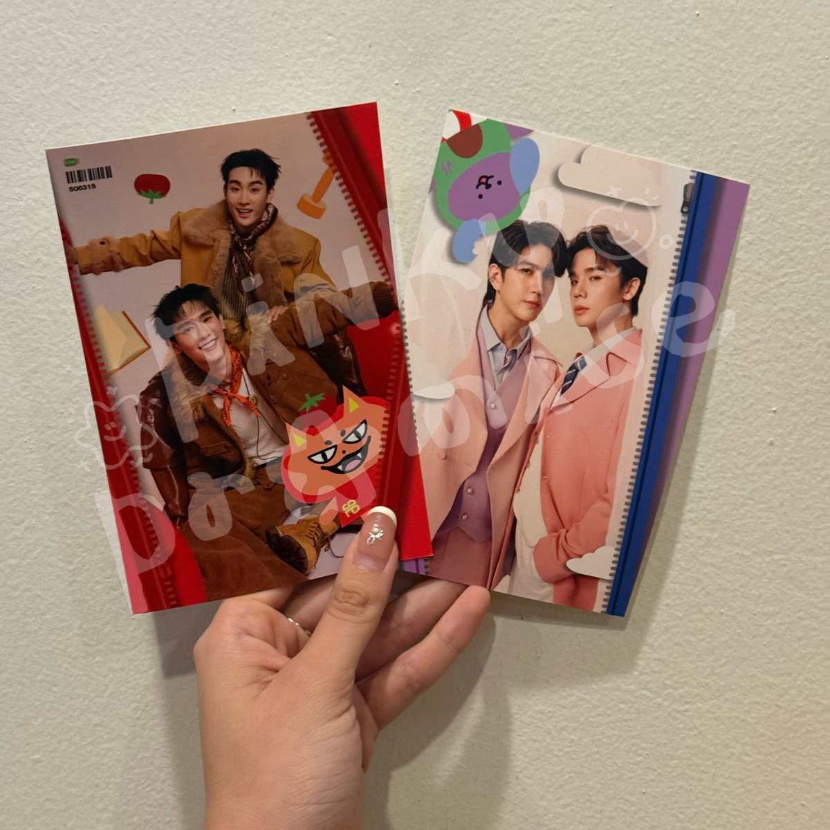 pppinkypromise's tweet photo. แจกงับบบ postcard ฟอสบุ๊ค จิมมี่ซี (มากับกระเป๋าหลานอ้วม) ขอคนที่อยากได้ทั้งสองใบเลยน้า 💕

รี+เฟบเลยค่ะ ส่งถึงบ้านไม่มีค่าใช้จ่ายงับ สุ่มวันนี้ 22:00 น. ค่ะ https://t.co/hWNQQVomuA