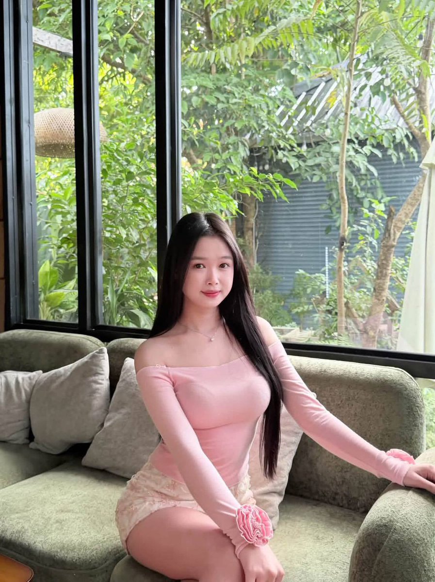 ErmaRosarisy's tweet photo. 🔥🌳”ตอนแรกก็ไม่เชื่อ จนกระทั่งลองใช้เอง... ไอเทมลับที่บิวตี้บล็อกเกอร์เกาหลีโหวตให้เป็นอันดับ 1!“🍓ครีมกันแดดเนื้อซูเฟล่ บางเบา คุมมันนาน 
🌟600/1 

 #เชียงราย
เชียงราย
.

    🆔 : tarneng8
 
✅  https://t.co/TGd24fVreX
.
👆👆👆 https://t.co/ijQ0OhhsaG