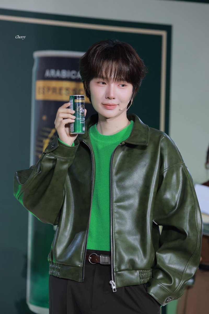 bubblycherry_'s tweet photo. คนสวยขายกาแฟ✨

NP WITH D7 PREMIUM
#D7TasteOfPremiumXNamping https://t.co/6CXqJG9bXu