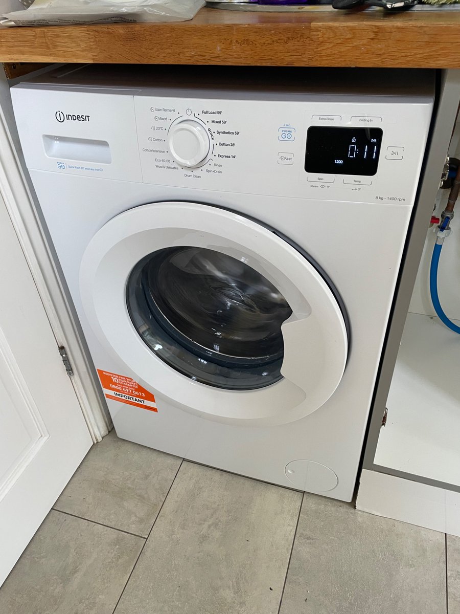 lemarksmith's tweet photo. Just had a new @IndesitUK washing machine delivered from @ao on behalf of @DandG_Global. The two delivery guys, Ansley and Chris, were thorough and quick. They are self employed (as is the modern way) but very good ambassadors for all three brands! https://t.co/nKdqvi2jCN