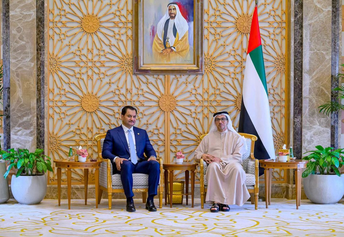 LibyanEmirates's tweet photo. جانب من لقاء نائب القائد العام للقوات المسلحة، الفريق أول ركن صدام حفتر، مع سمو الشيخ منصور بن زايد آل نهيان، نائب رئيس دولة الإمارات العربية المتحدة، نائب رئيس مجلس الوزراء، في العاصمة أبوظبي. https://t.co/FT0Dvc1oBE