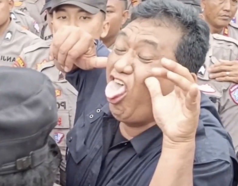 good_cult's tweet photo. @kompascom Azab karena menjual sawah orang tua
Jenazah sulit dikebumikan https://t.co/QZyMRRnaww