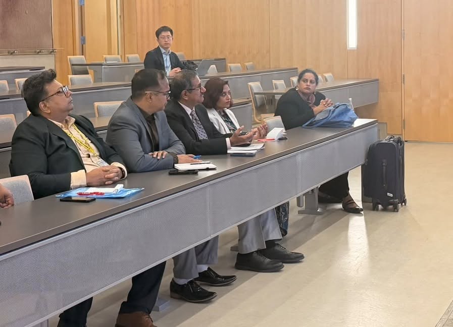 minmsme's tweet photo. Delegation of Ministry of MSME led by Secretary, Ministry of MSME, Shri Bharat Khera, along with Ankita Pandey, Director in M/o MSME, Shri Pawan Kumar Gupta, Director MSME DFO, Cuttack Orissa, Shri Madhukar Babu, Joint Director Industries, Telangana and Shri Sandeep Rokade, Joint Commissioner Industries, Pune, Maharashtra and Ms. Antonia Menezes, representative from the World Bank visited Cyberjustice Laboratory at the Université de Montréal to understand innovative approaches to digital justice and online dispute resolution (ODR). 

Interaction held between Indian delegation and Mr. Valentine Callipel and his team, 
which provided valuable insights into the use of technology-enabled justice mechanisms, digital platforms and mediation for making dispute resolution more accessible, efficient and user-friendly. Cyberjustice laboratory exhibited their digital tools like ParLe, Justicebot and LLMediation for enhancing reach of justice, providing guided assistance to citizens and AI enabled faster solutions.

The engagement was particularly relevant to India’s efforts towards strengthening ODR mechanisms and its digital public infrastructure, ODR portal for MSMEs and facilitating faster resolution of commercial and delayed-payment disputes. The exchange of experiences offered useful perspectives on the role of technology and mediation in improving access to justice and supporting businesses, including MSMEs.

The meeting underscored the potential for continued knowledge exchange and institutional collaboration in leveraging technology to build more efficient, accessible and responsive dispute-resolution systems.

#UdyamiBharatViksitBharat #MSME #entrepreneur #employment #empowerment