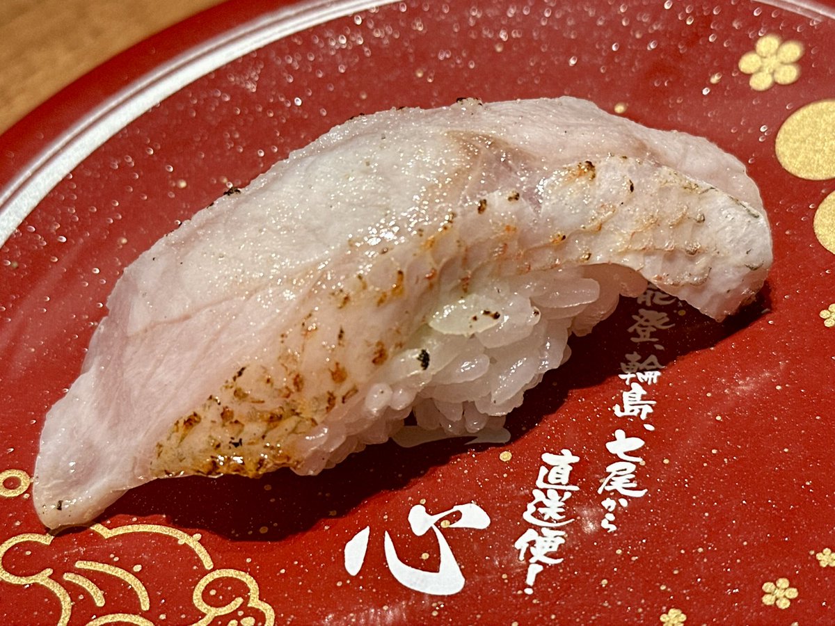 xtitoh's tweet photo. しっかりお寿司も堪能！ https://t.co/nXKCX53K0d