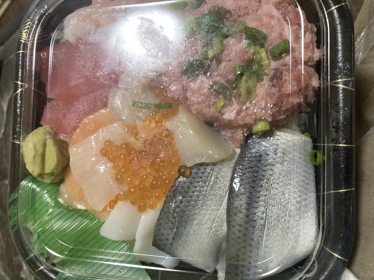 MAKI_fuze's tweet photo. 海鮮丼！ https://t.co/A4mTrQMVth