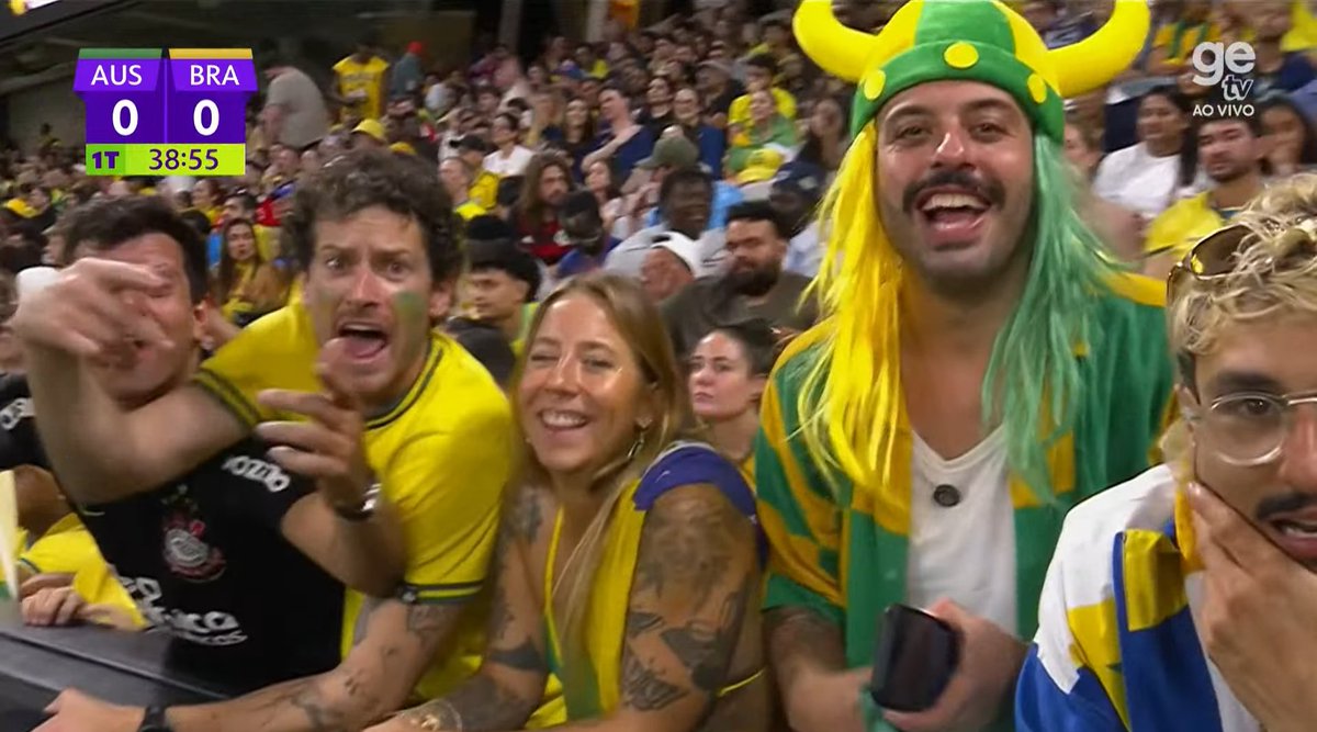 FUTEMENTALES's tweet photo. enquanto este homem tiver dinheiro para acompanhar a Seleção Brasileira, o Hexa nunca virá https://t.co/Xw9J63rgaK