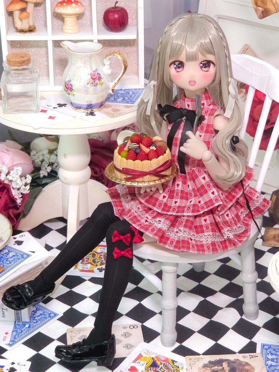 miyabi_doll33's tweet photo. フルーツたっぷりのシャルロットケーキはいかが？🍓🫐🍰✨️

#nasuっ子
#ありあぷらす
#RosenliaDoll https://t.co/j63tQ51ERV