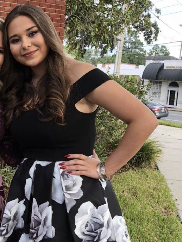 sophieraiin's tweet photo. 170 lbs —> 120lbs 🥺 some progress appreciation today https://t.co/tjiklBjGOP