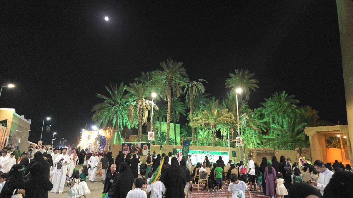 AlawdhNet's tweet photo. جانب من حضور وفعاليات #اليوم_الوطني_السعودي_96
 في القرية التراثية بـ #عودة_سدير

امس الخميس

وبتجدد لقائنا بكم اليوم الجمعة

حياكم الله

#عزنا_بطبعنا #اليوم_الوطني_السعودي
#سدير #المجمعة https://t.co/001OJhpH6n