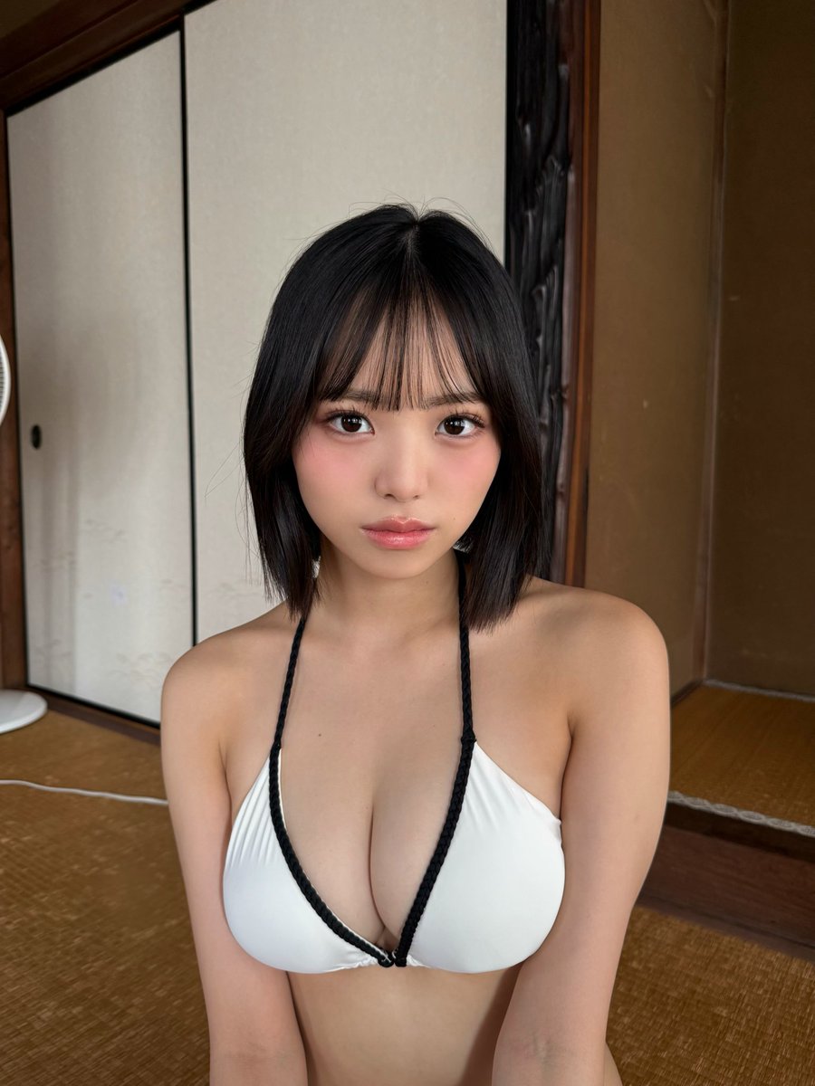 orito0322's tweet photo. 【すぺしゃる��知】

9/29(火)発売 #週刊FLASH さんに初掲載していただきます！

#Mooove!白色担当
織莉叶(おりと)です🐈‍⬛🤍

夏の終わりをテーマに撮影させていただき、初✨️和室の撮影もしてきました⸝⸝> <⸝⸝♡
是非、お手にとって見ていただきたいです!!

また、10/5に雑誌掲載イベントもあります♡毎回の様にイベントさせていただけることって当たり前じゃないから本当にいつもありがとうの気持ちいっぱいですʚ̴̶̷̆_ʚ̴̶̷̆🤍
【無料】で会えるイベントなので、是非会いに来てください⸝‍⸝‍⸝‍♡.ᐟ
📍ABClabo
開場19:00/開演19:30
🔗https://t.co/QrCu1h4Pur