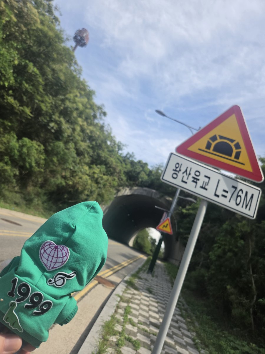kippeei139's tweet photo. #SMラン に行けないため、コースを調べながら事前 #聖地巡礼 してきました(笑)
ちょっとupdown&amp;風があるけど気持ちがよいコース✨推し達と世界中のファンが音楽を聴き海を見ながらみんなで走るとか超幸せだろうな〜🥰
SMヲタクゆえ始めたrunningのおかげで健康&amp;自分の競技のパフォが上がってて感謝🙏 https://t.co/NDiyKrZees