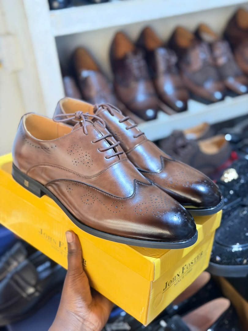 dfwpeter_'s tweet photo. High quality Original John foster executive shoe in box available in 40,41,42,43,44,45*
▬▬▬▬▬▬▬▬▬▬▬ 
*300cedis only☺️
▬▬▬▬▬▬▬▬▬▬▬ https://t.co/hOBuPF4rwA