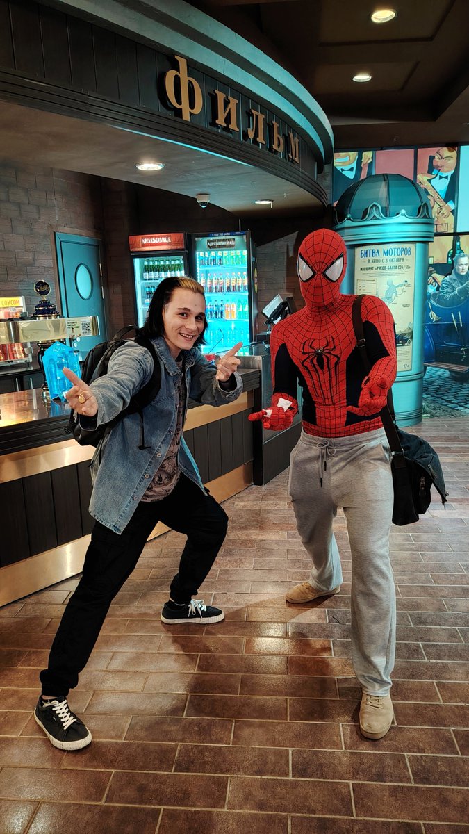 NineTikeMus's tweet photo. Me and my friendly neighbor: Spider‑Man 🕷👱🕸🤟

Thank you, Spider‑Man, for everything!

#spiderman #brandnewday #marvel #cosplay #premiere #movie #superheroes #hero #spidey #avengers #tomholland #spider https://t.co/dw8giTKYz0
