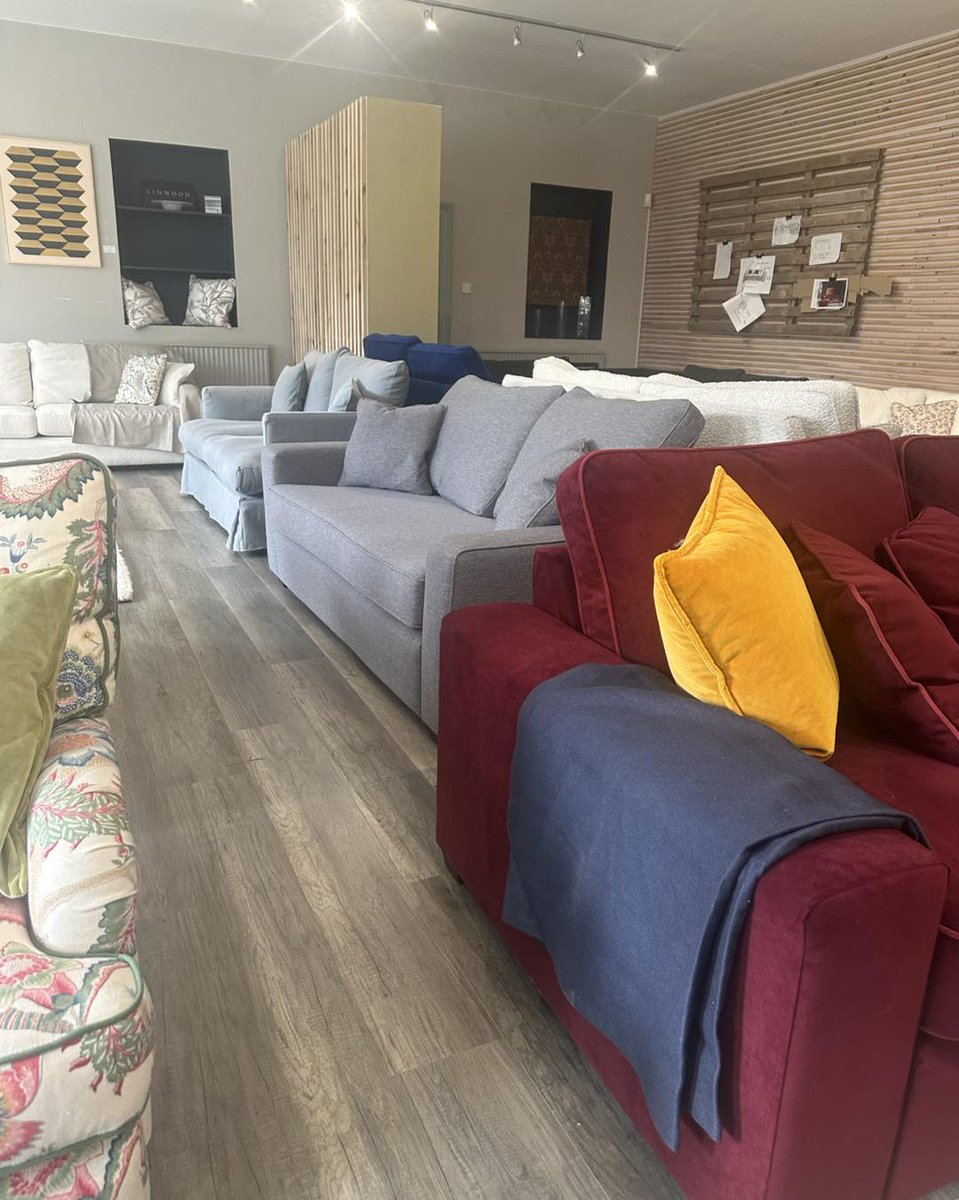 MerissaCrofton's tweet photo. New showroom models available now. They won’t be here for long, so be quick. Free local delivery is available too. https://t.co/uGPmkEVQ5v
