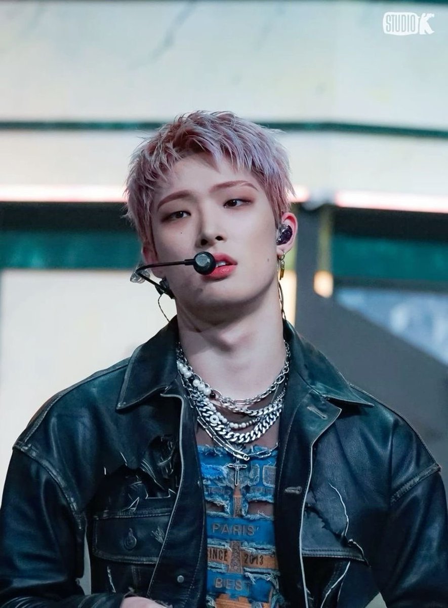 kyhxkwp's tweet photo. guys, how did you all survive pink hair mingi ‘cause i https://t.co/LUii9ql2OW