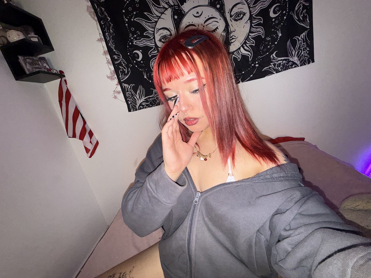 miaafluff's tweet photo. 30 minutes with me in a room.. no rules.. no restrictions, how long could you keep your hands to yourself? be honest. #fyp  #usa #viral #trending #singlewoman https://t.co/SSdMnk2LTM