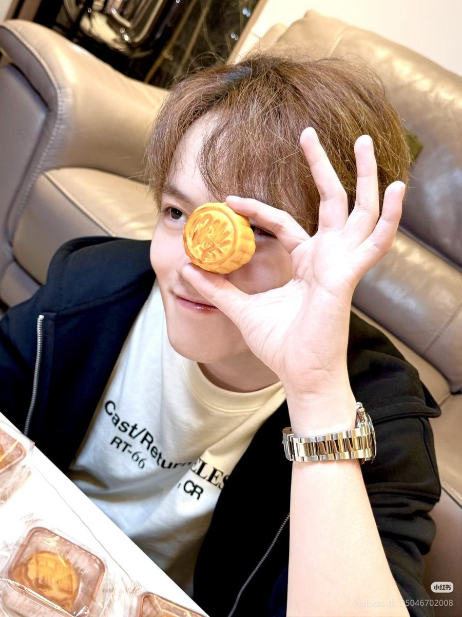 NCTDREAMCENTER's tweet photo. #CHENLE Studio Rednote https://t.co/qR5bHJG9oi