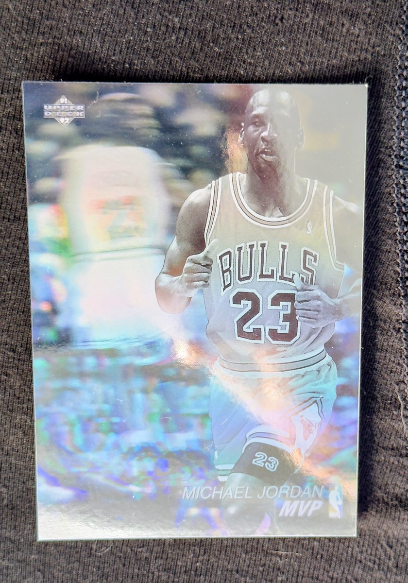DukesCardVault's tweet photo. @CardPurchaser Sent 20 last week debating submitting  along with some other modern LeBron curry and Shai https://t.co/I2qOsfgTGX