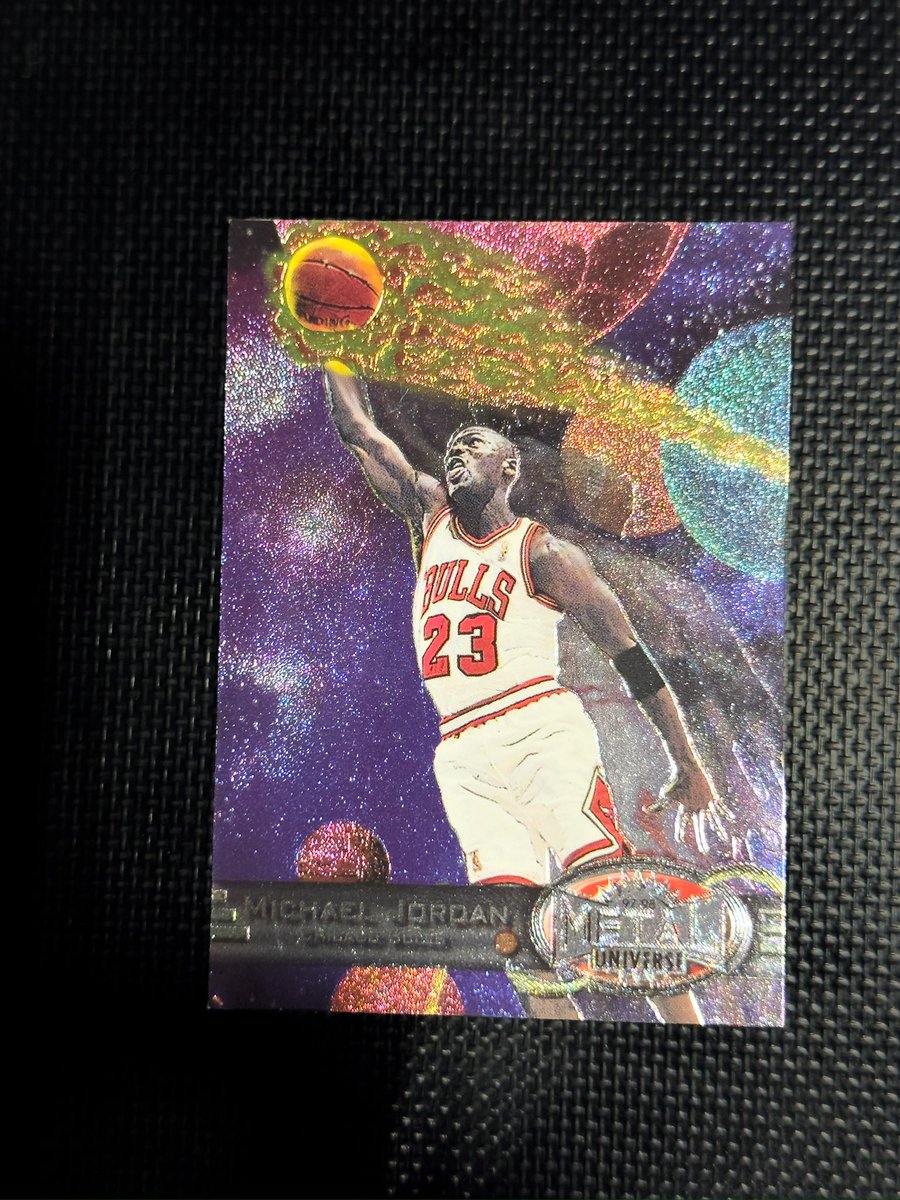 DukesCardVault's tweet photo. @CardPurchaser Sent 20 last week debating submitting  along with some other modern LeBron curry and Shai https://t.co/I2qOsfgTGX