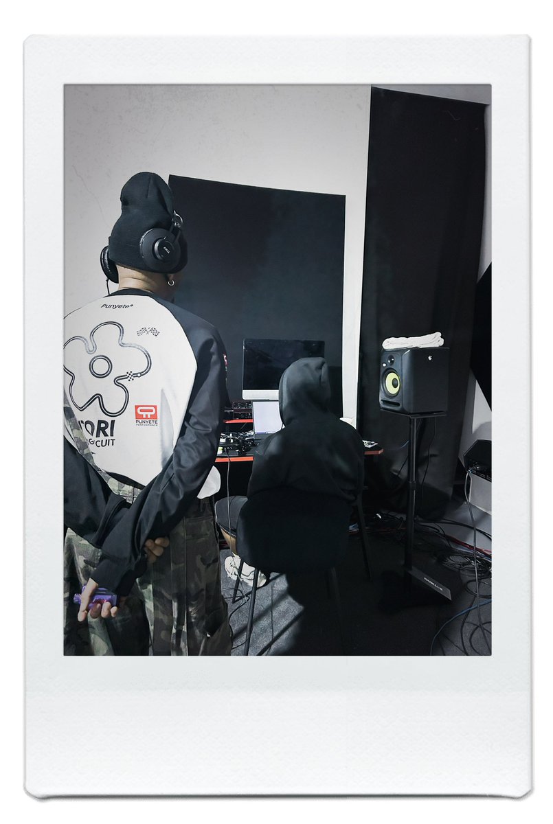 saintcielo's tweet photo. VERY HONOURED TO HAVE HAD THE OPPORTUNITY TO MIX,MASTER &amp; PRODUCE THIS AMAZING BODY OF WORK . BIG CONGRATULATIONS TO YOU BRO @LoatinoverPound ,mmereko o phethagetse 🤞🏾🩵 

FEATURED ON TRACK:12
PRODUCED TRACKS :2,5,6,8,9,11&amp;12
ADDITIONAL VOCALS ON TRACKS:3&amp;6

🎨:@oratileee_____ https://t.co/BxDz3BxgAY