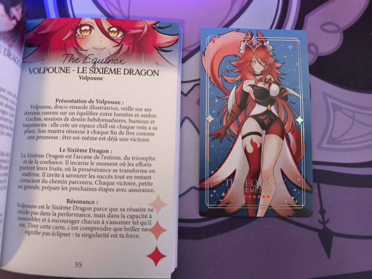 Volpoune's tweet photo. ✨ ORACLE ORANOVA ✨

Fière et émue d'avoir reçu hier l'oracle !! 🥹 Luneri a fait un travail époustouflant, toutes les cartes sont magnifiques et j'ai la chance d'avoir la mienne 💜 La description est tellement accurate, c'est parfait 🥰 Très reconnaissante 🙏 https://t.co/EP1v0KoiRi