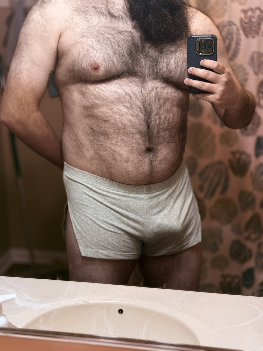 Prof_RoseVRC's tweet photo. Got some new shorts yesterday…
Please let me know if you think I should get more of them
#vrchatnsfw #nsfwtw #softdom #fansly #vtuber #himbo https://t.co/15Fw1iCWr8