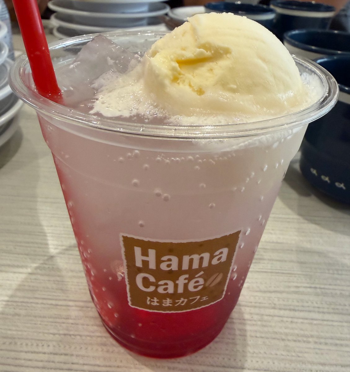 ice_melt404's tweet photo. 🤍❤️みたいな色🍓🍨 https://t.co/Ivts5iroow